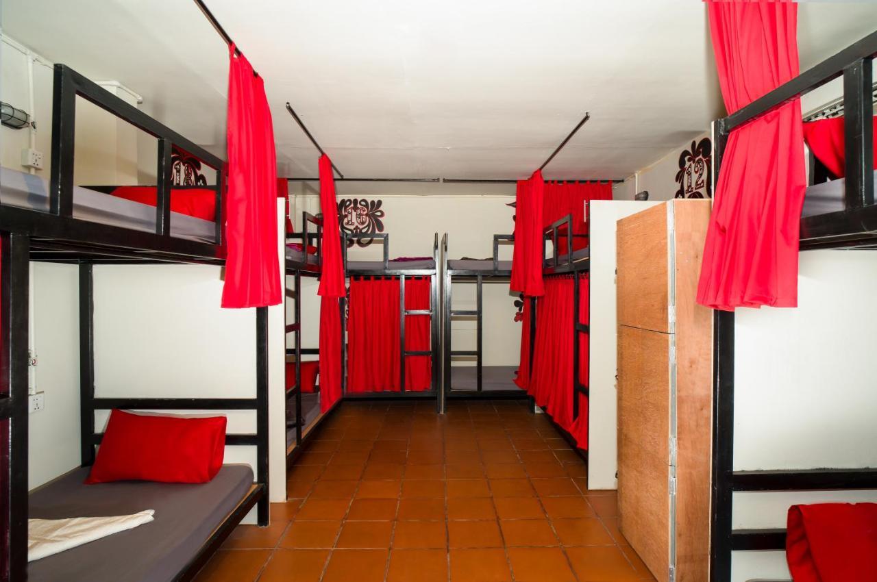 Pomme Brewhouse Hostel Siem Reap Exterior photo